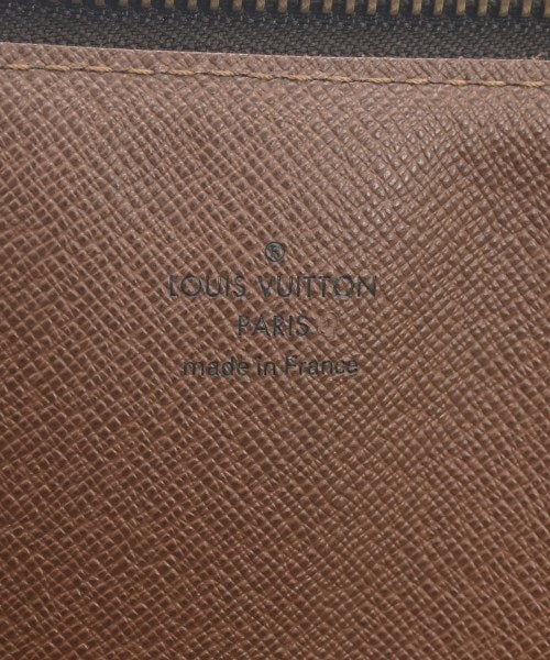 LOUIS VUITTON Clutches