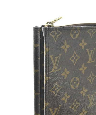 LOUIS VUITTON Clutches