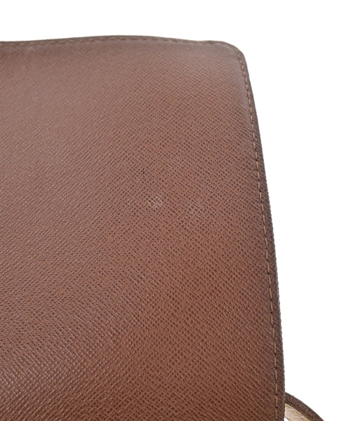 LOUIS VUITTON Shoulder bags