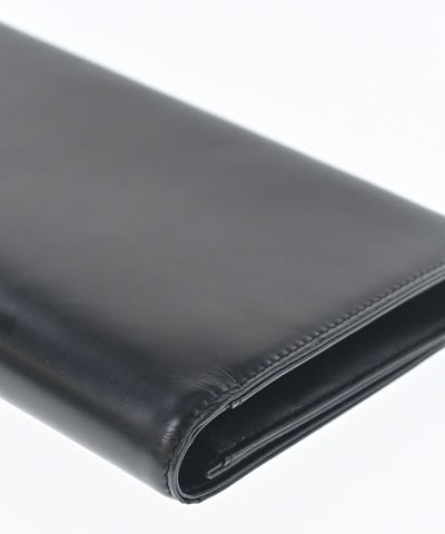 LOUIS VUITTON Clutches