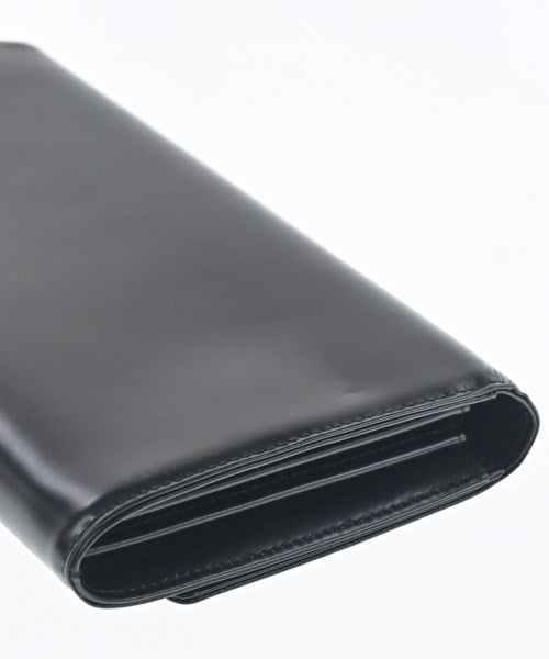 LOUIS VUITTON Clutches