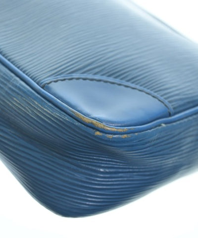 LOUIS VUITTON Shoulder bags