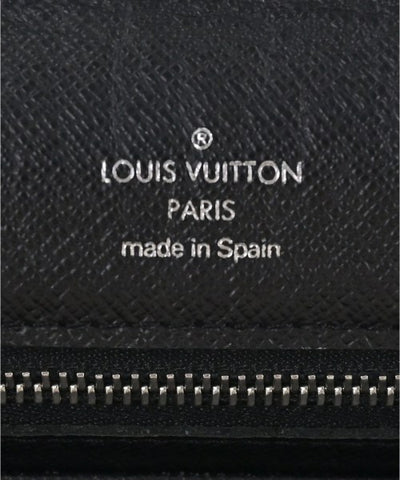 LOUIS VUITTON Clutches