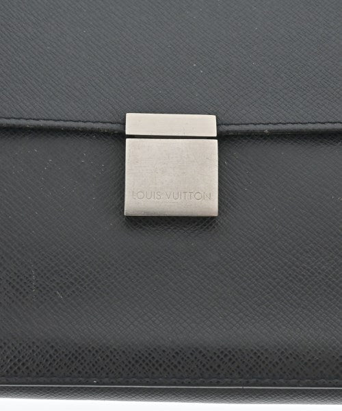 LOUIS VUITTON Clutches