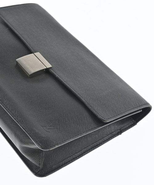 LOUIS VUITTON Clutches