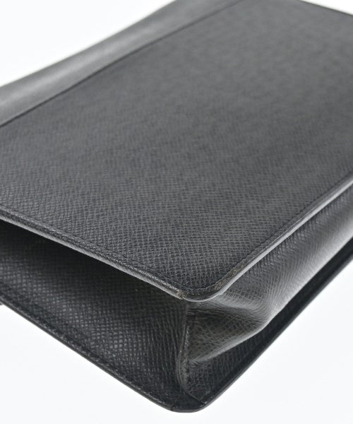 LOUIS VUITTON Clutches