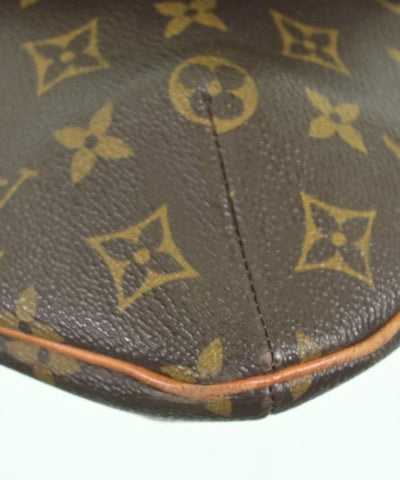 LOUIS VUITTON Shoulder bags
