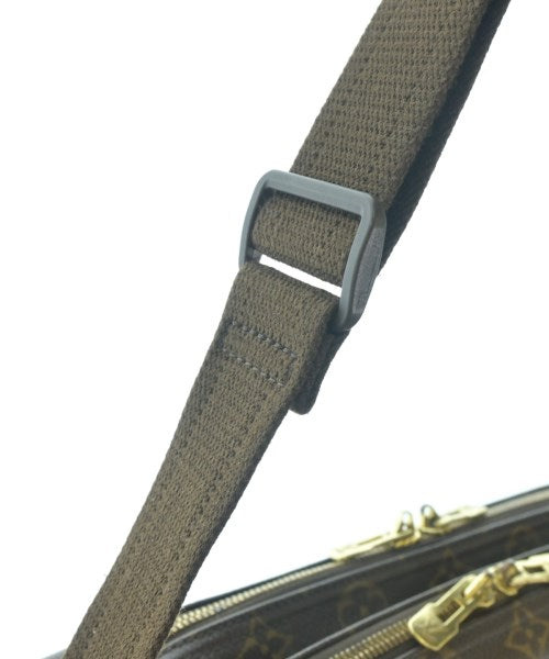 LOUIS VUITTON Shoulder bags