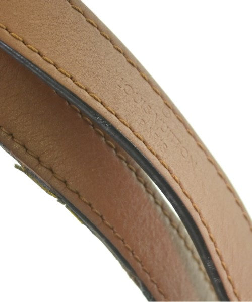 LOUIS VUITTON Shoulder bags