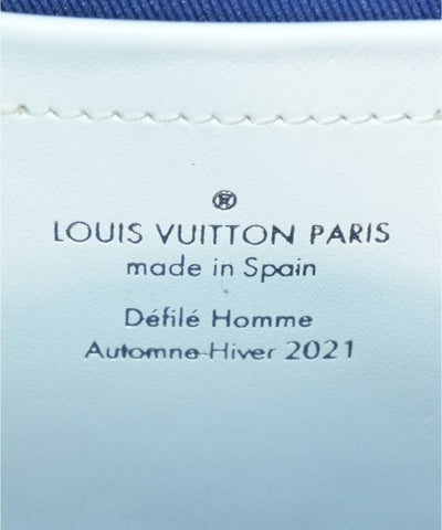 LOUIS VUITTON Shoulder bags