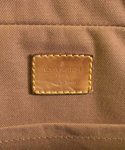 LOUIS VUITTON Shoulder bags
