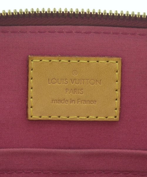 LOUIS VUITTON Shoulder bags