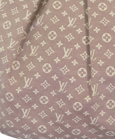 LOUIS VUITTON Shoulder bags
