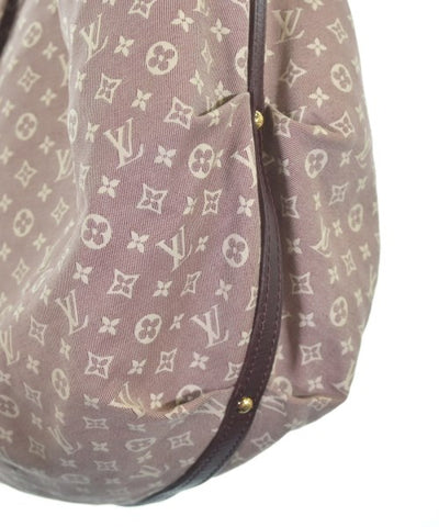 LOUIS VUITTON Shoulder bags