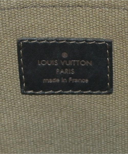 LOUIS VUITTON Shoulder bags