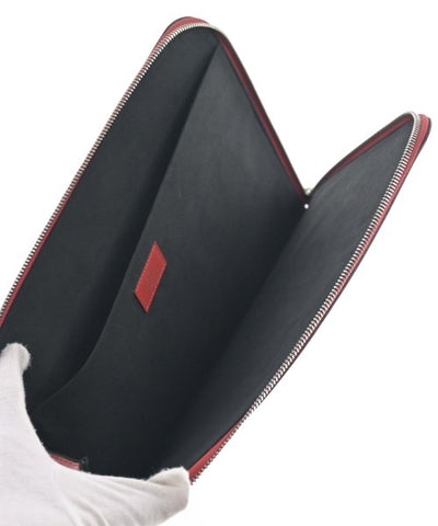 LOUIS VUITTON Clutches