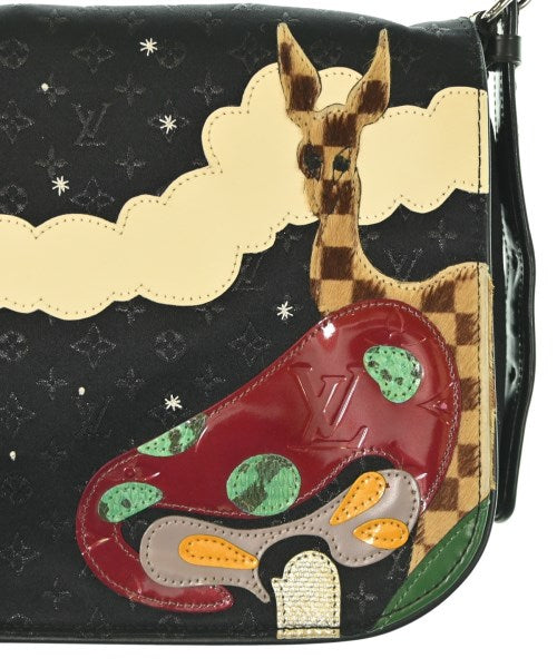 LOUIS VUITTON Shoulder bags