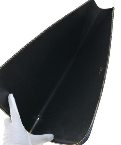 LOUIS VUITTON Clutches