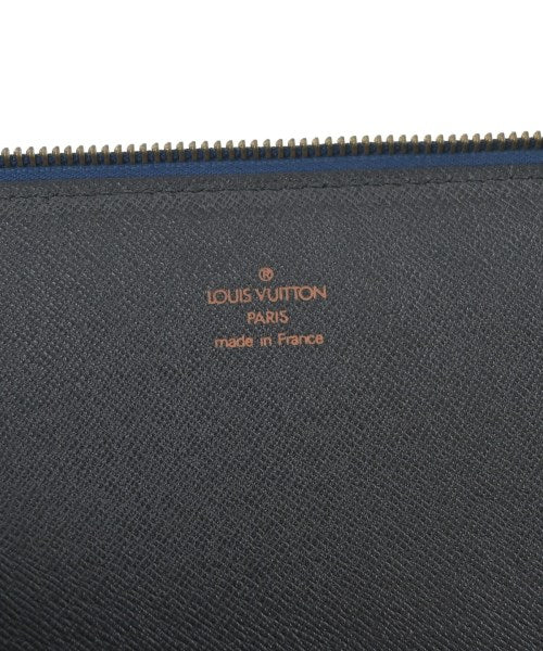 LOUIS VUITTON Clutches