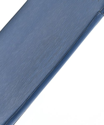 LOUIS VUITTON Clutches