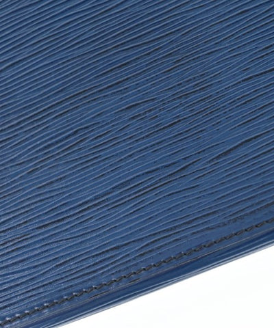 LOUIS VUITTON Clutches