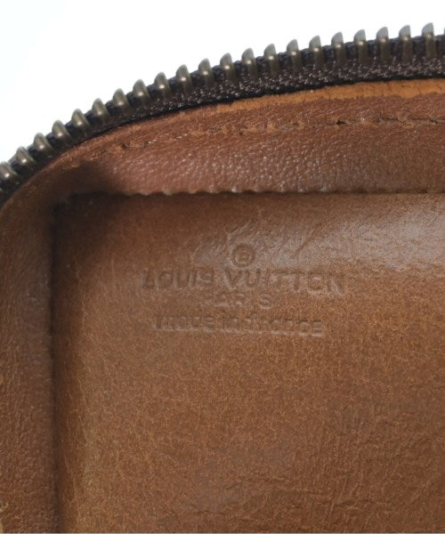 LOUIS VUITTON Shoulder bags