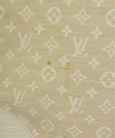 LOUIS VUITTON Shoulder bags