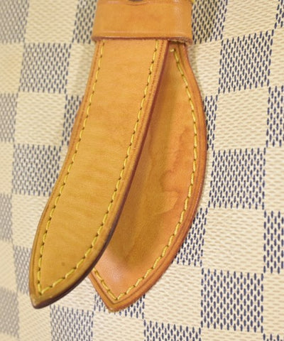 LOUIS VUITTON Shoulder bags