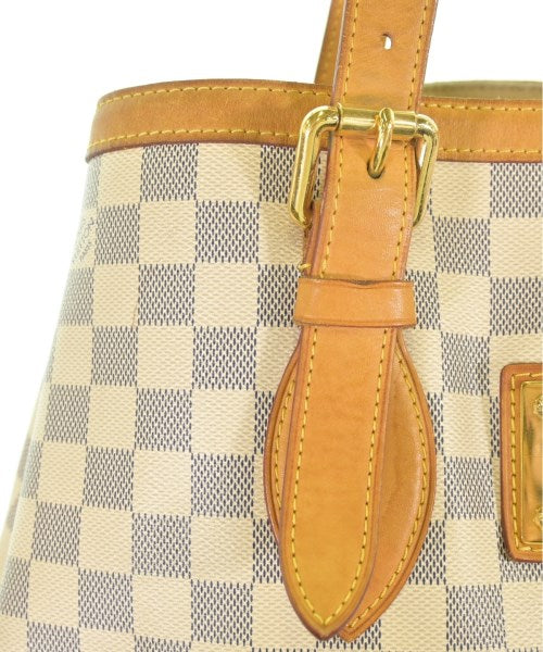 LOUIS VUITTON Shoulder bags