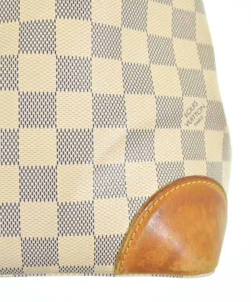 LOUIS VUITTON Shoulder bags