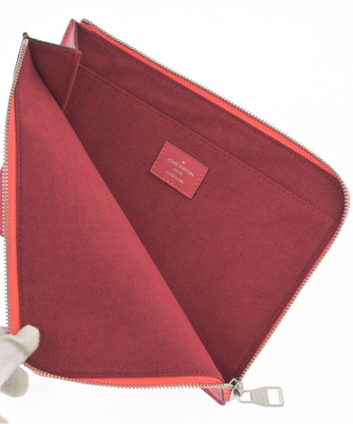 LOUIS VUITTON Clutches