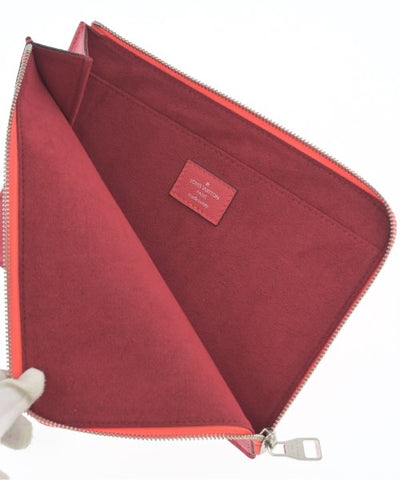 LOUIS VUITTON Clutches