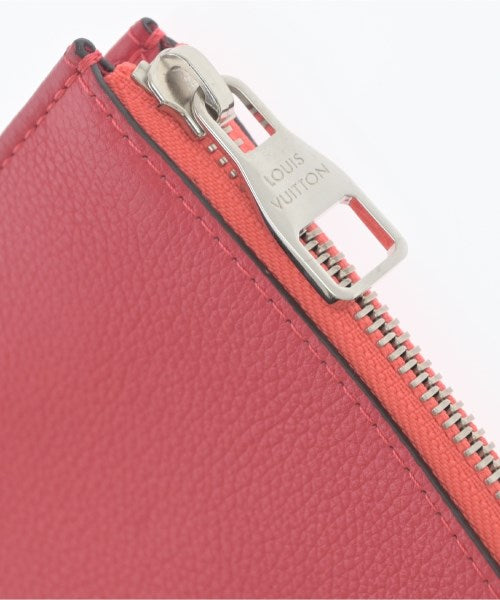 LOUIS VUITTON Clutches