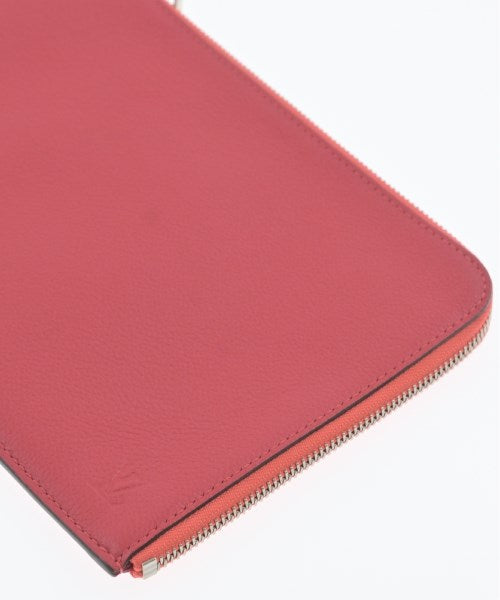 LOUIS VUITTON Clutches