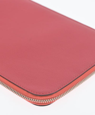 LOUIS VUITTON Clutches