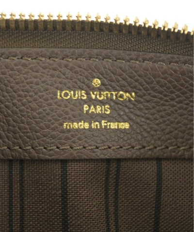 LOUIS VUITTON Clutches