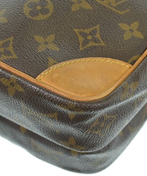 LOUIS VUITTON Shoulder bags