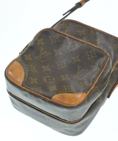LOUIS VUITTON Shoulder bags