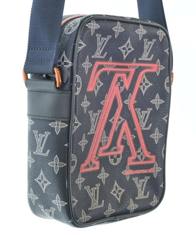 LOUIS VUITTON Shoulder bags