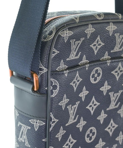 LOUIS VUITTON Shoulder bags