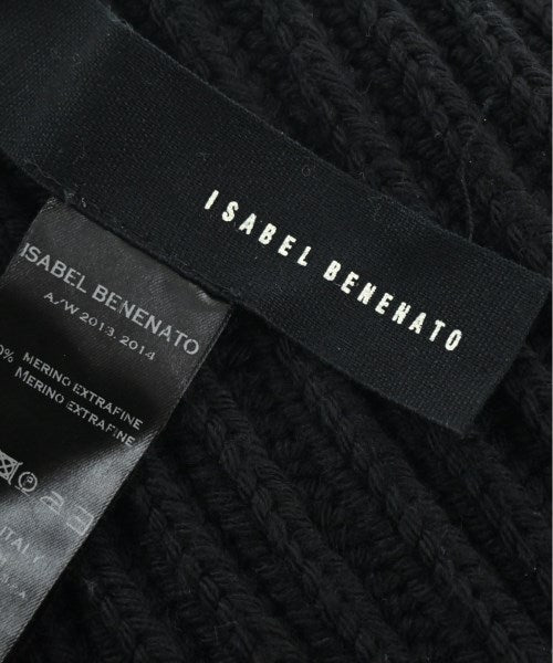 ISABEL BENENATO Winter scarves