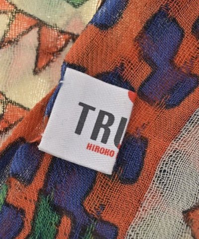 HIROKO KOSHINO TRUNK Stoles