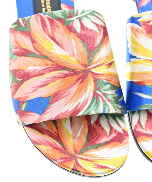 AVEC MODERATION Sandals