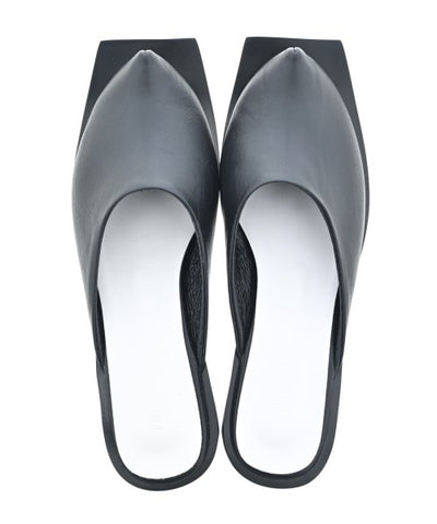 FLAT APARTMENT Sandals