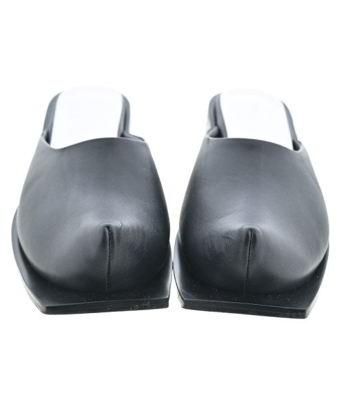 FLAT APARTMENT Sandals