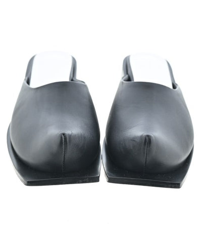 FLAT APARTMENT Sandals