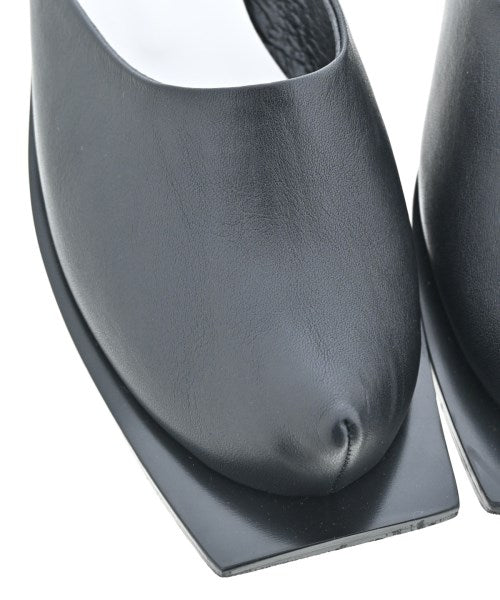 FLAT APARTMENT Sandals