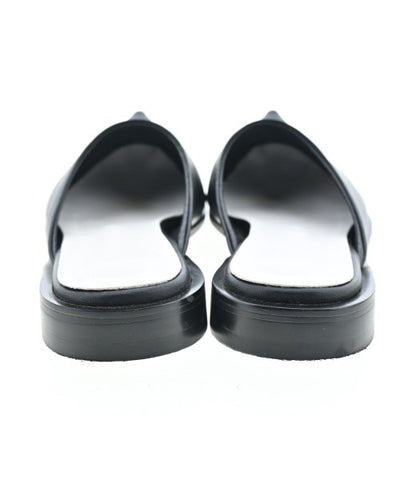 FLAT APARTMENT Sandals