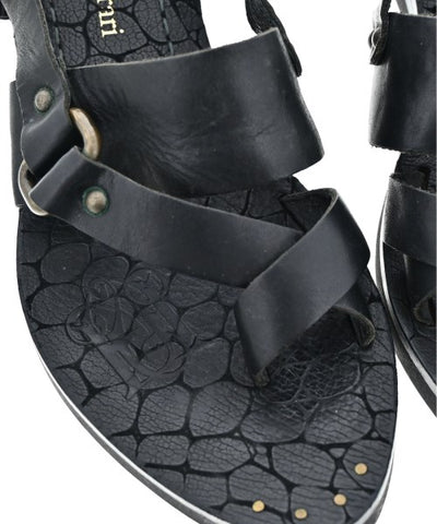 nil admirari Sandals