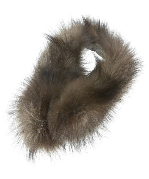 SAGA FURS Winter scarves